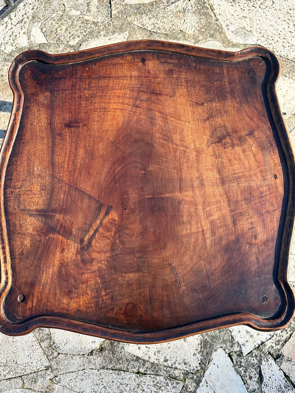 Walnut coffee table in Louis XV style, 19th century.