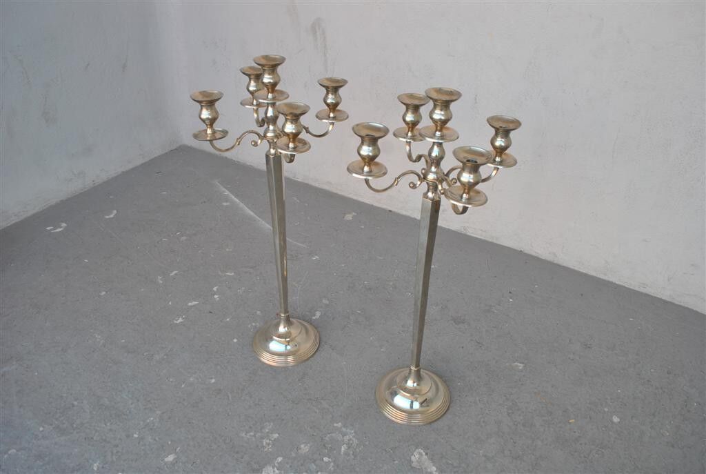 Pair of candlesticks on silver feet