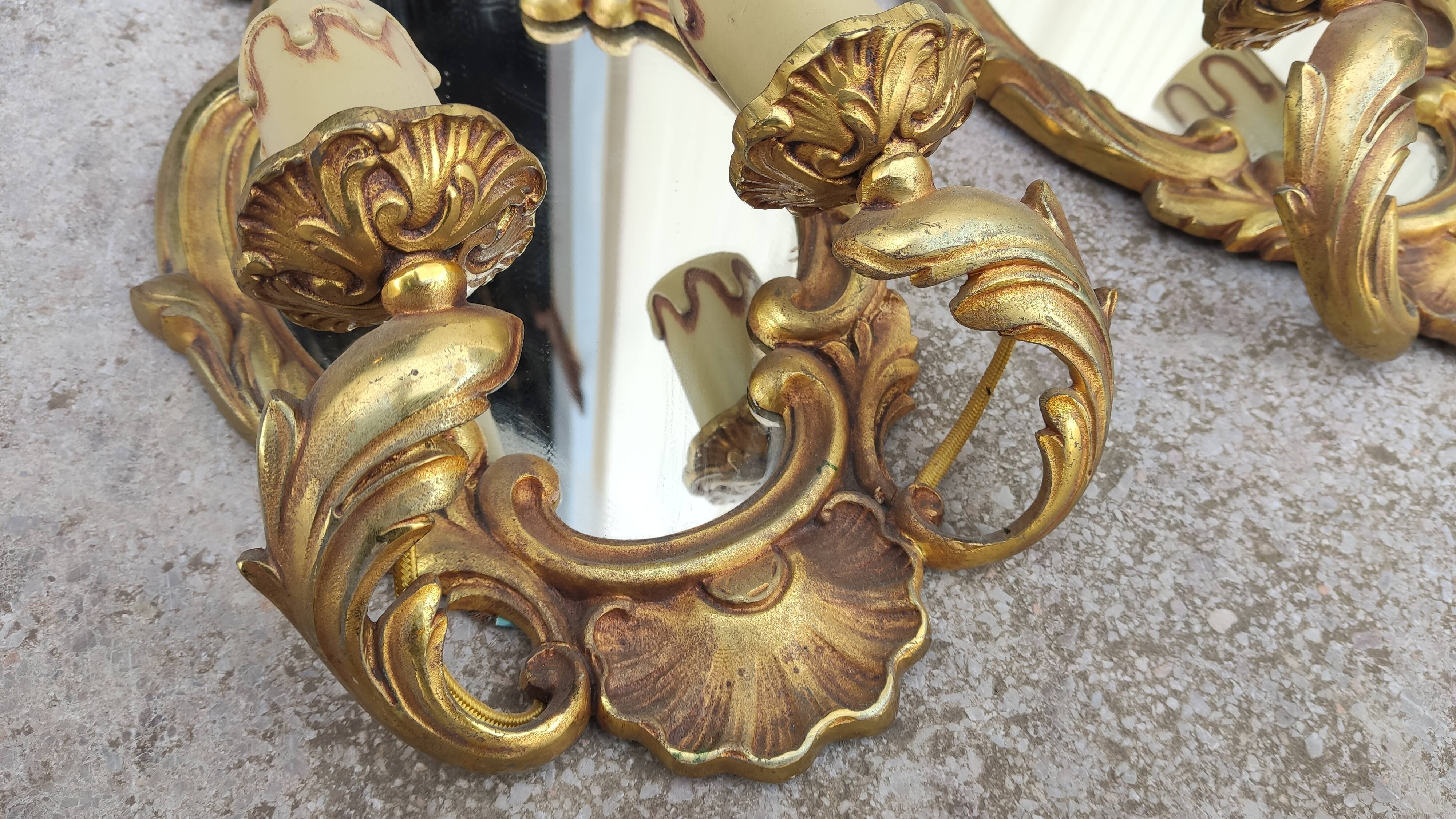 Pair of appliques in gilded bronze and Louis XV style mirror