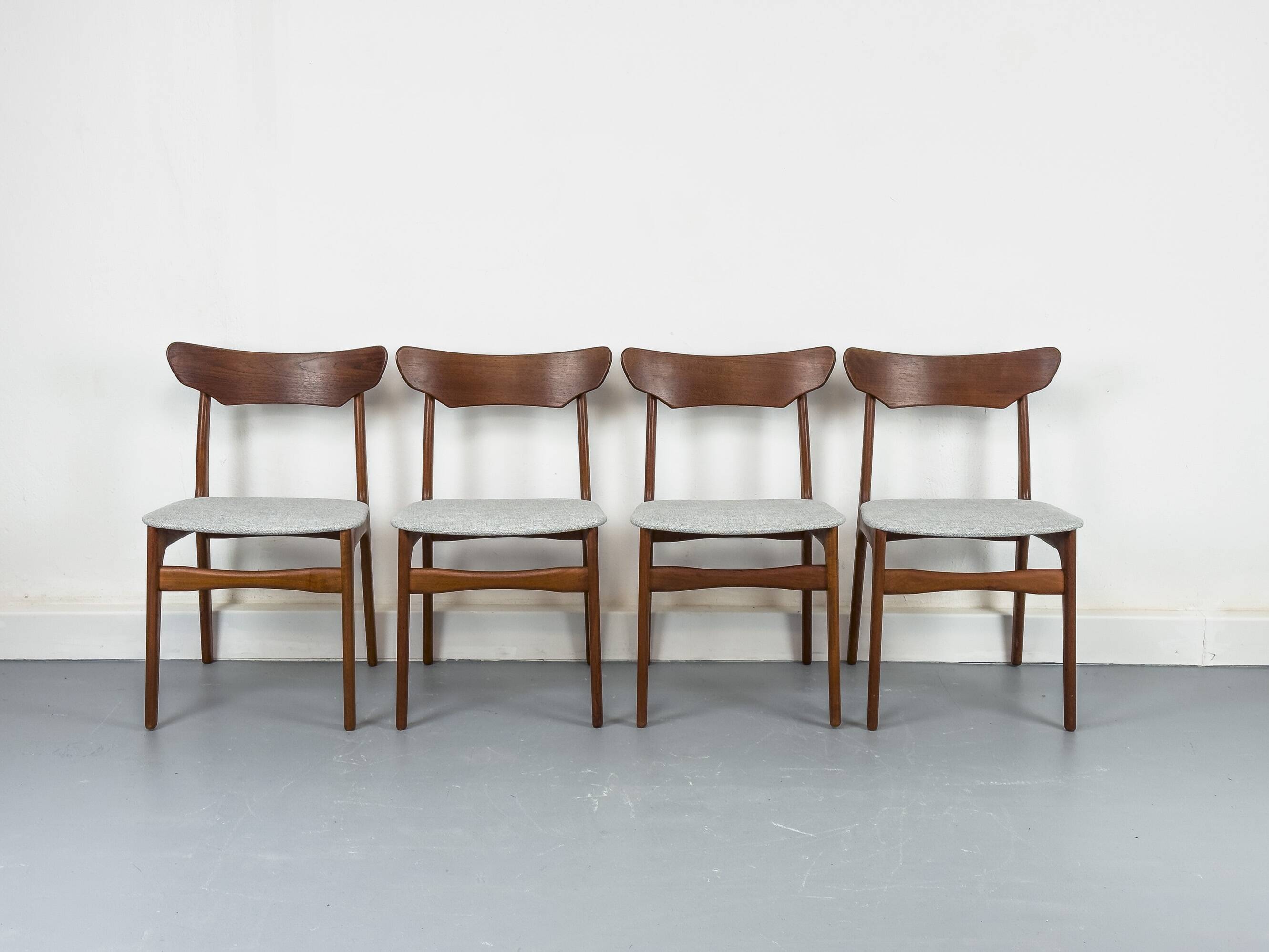 Chaises de salle à manger en teck danois par Schionning & Elgaard, années 1960, ensemble de 4
