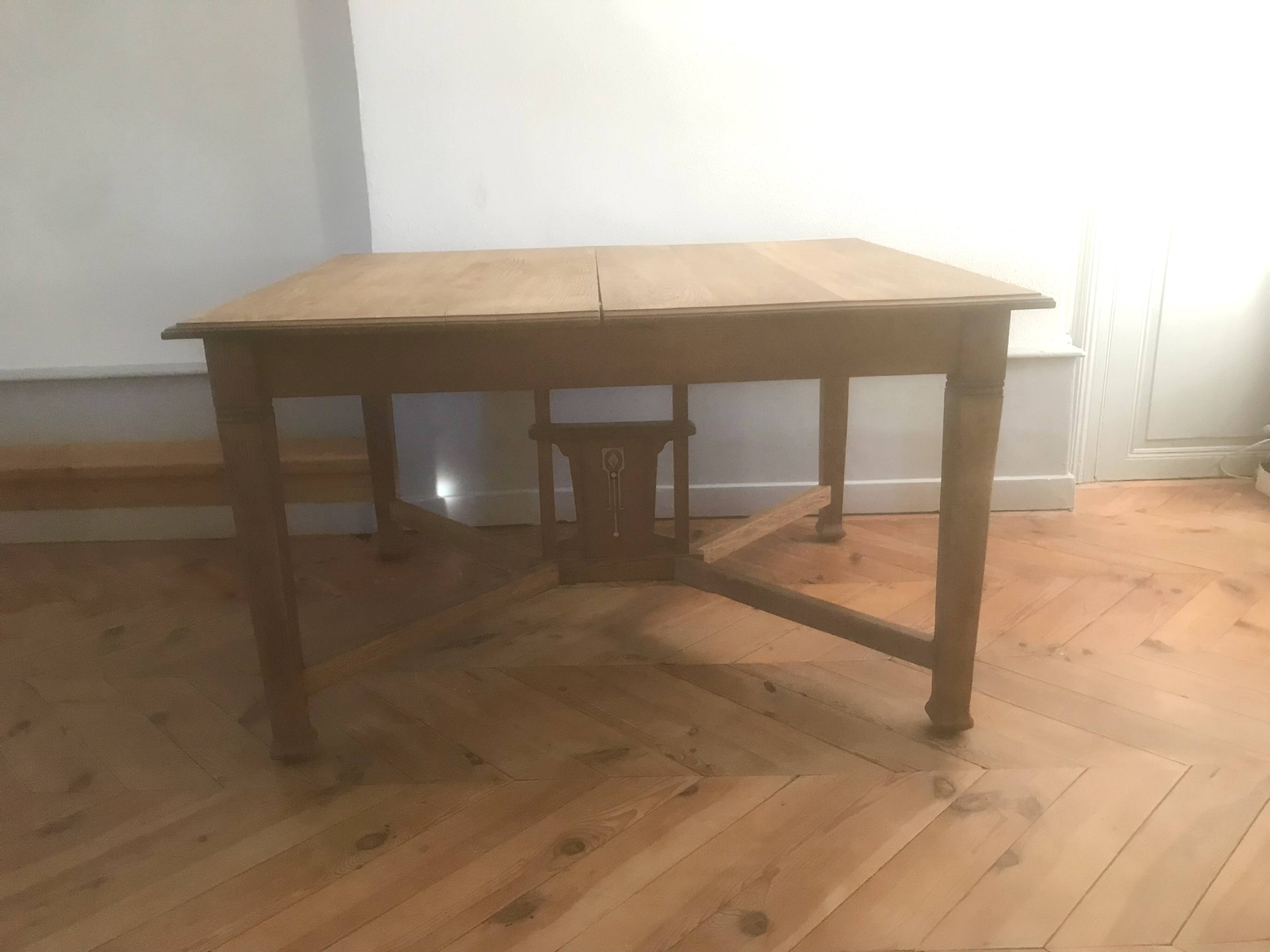 Gustave Serrurier Bovy 1900 Art Nouveau dining table