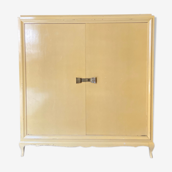 Laquee cabinet