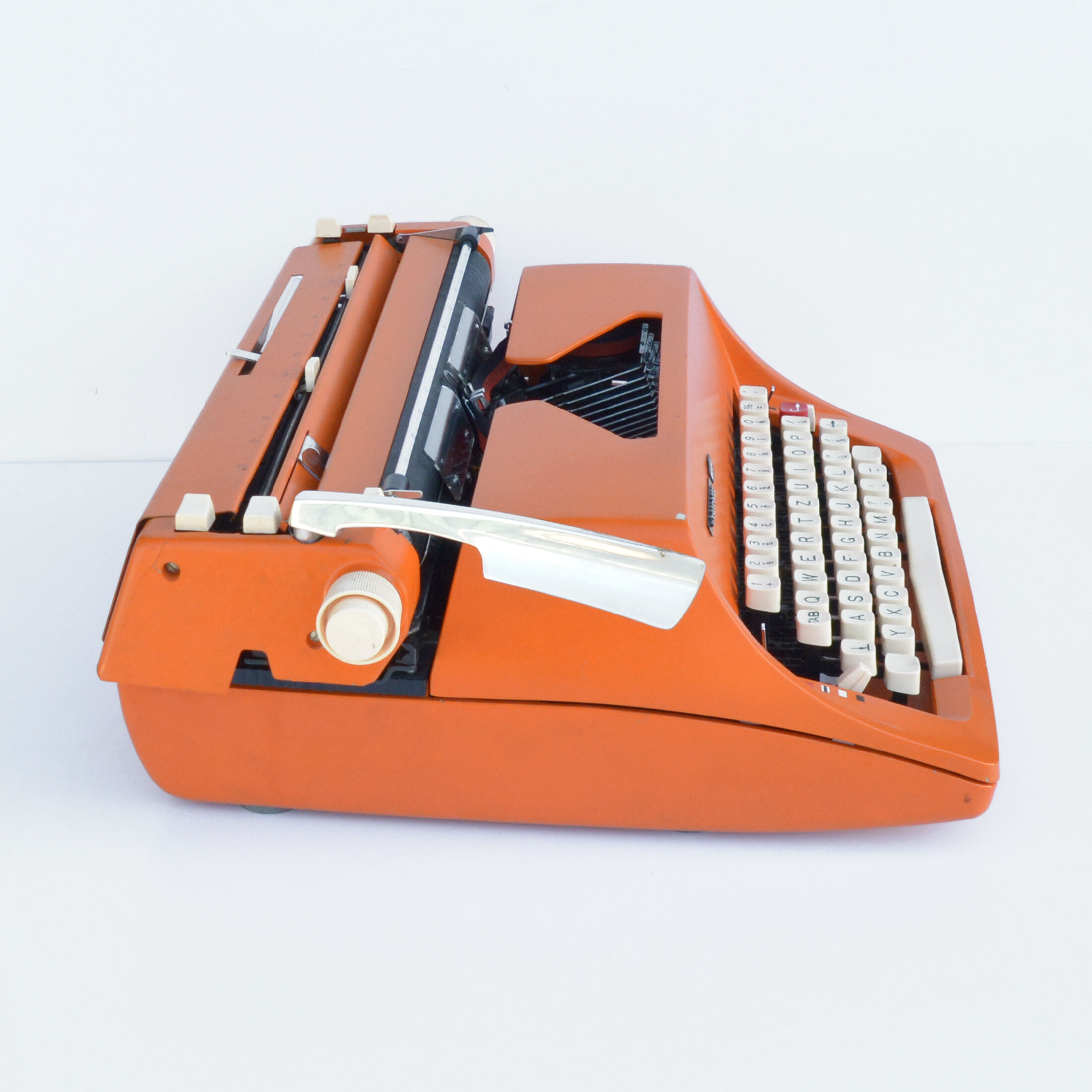 Typewriter Consul 2224 Czechoslovakia 1972