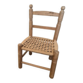 Petite chaise enfant ancienne en bois – Assise tressée rénovée