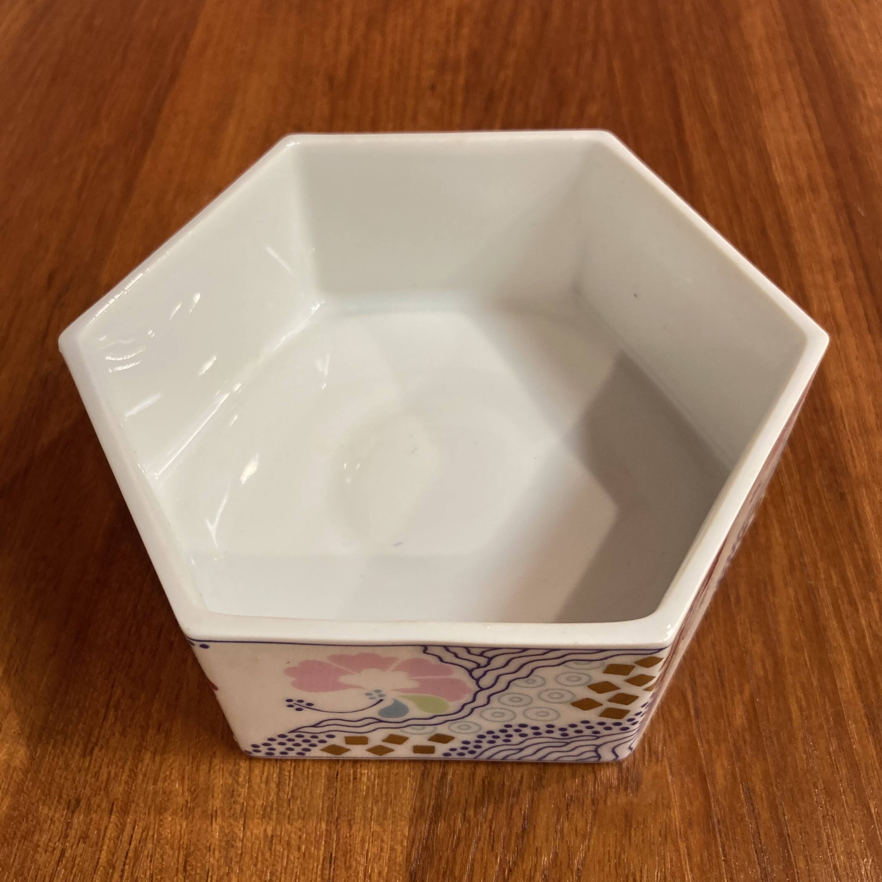 Set of five Scandinavian design ceramics.