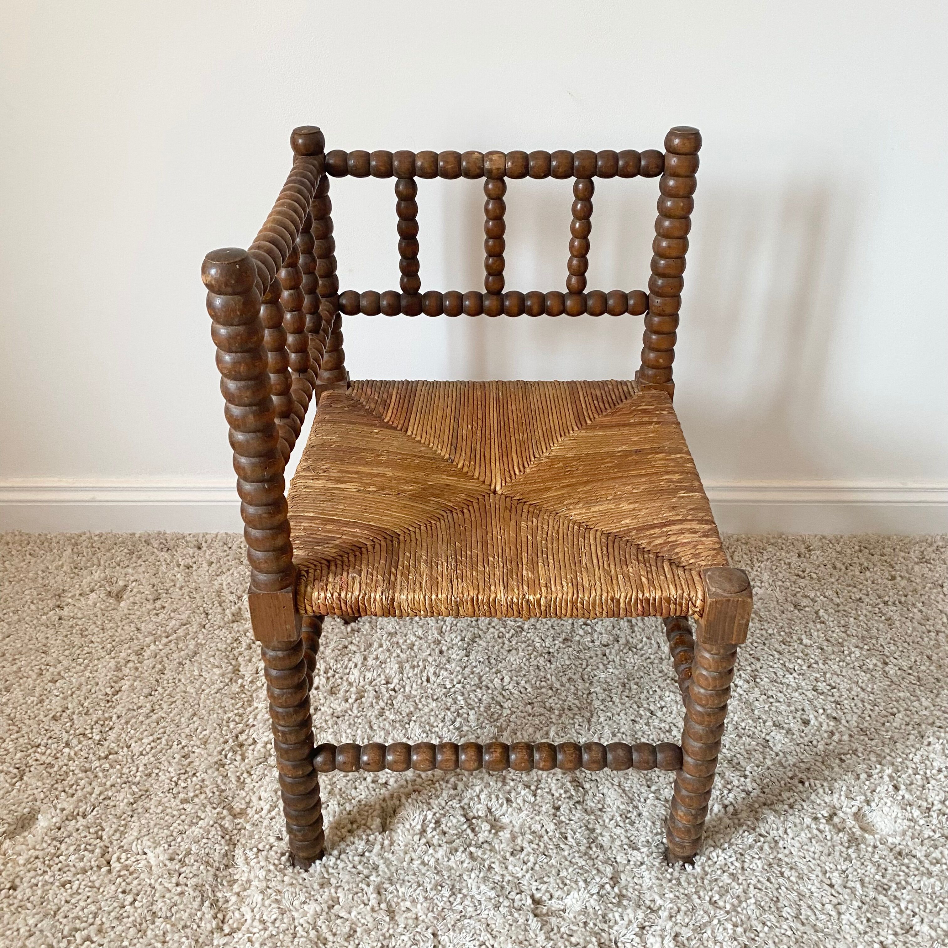 Vintage corner chair in turned oak and straw