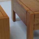 Paire de tables de chevets ou basses Regain orme verni