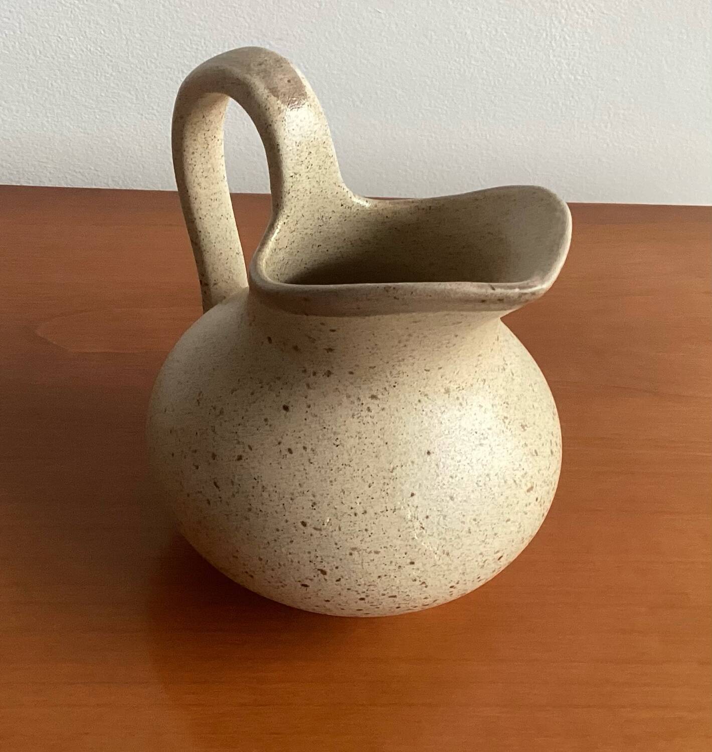 Small pitcher St Clement France