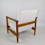 Fauteuil GFM-142, design par Edmund Homa des années 70, bouclé ivoire blanc - 2 pièces disponibles.