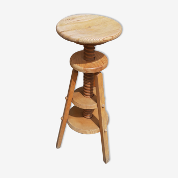 Adjustable high watchmaker's stool