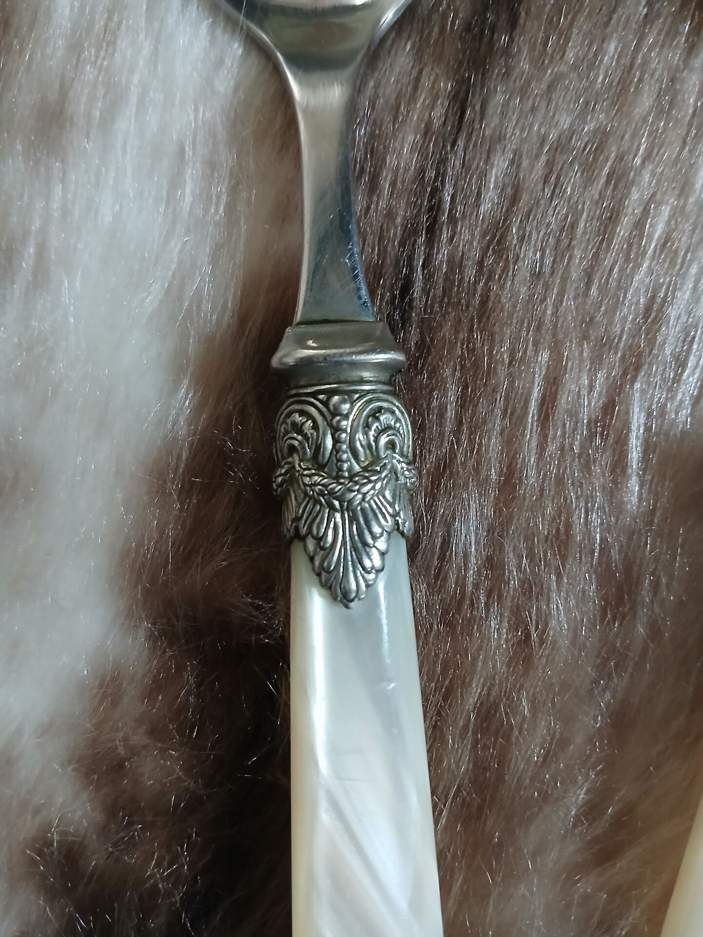 8 antique place settings