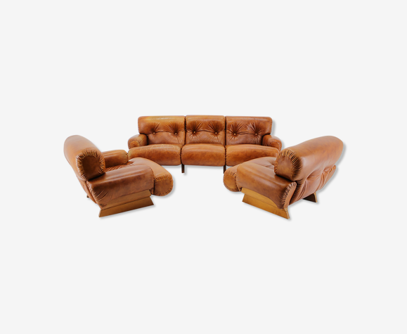 Italian armchairs and 3-seater sofa in wood and cognac leather 1970