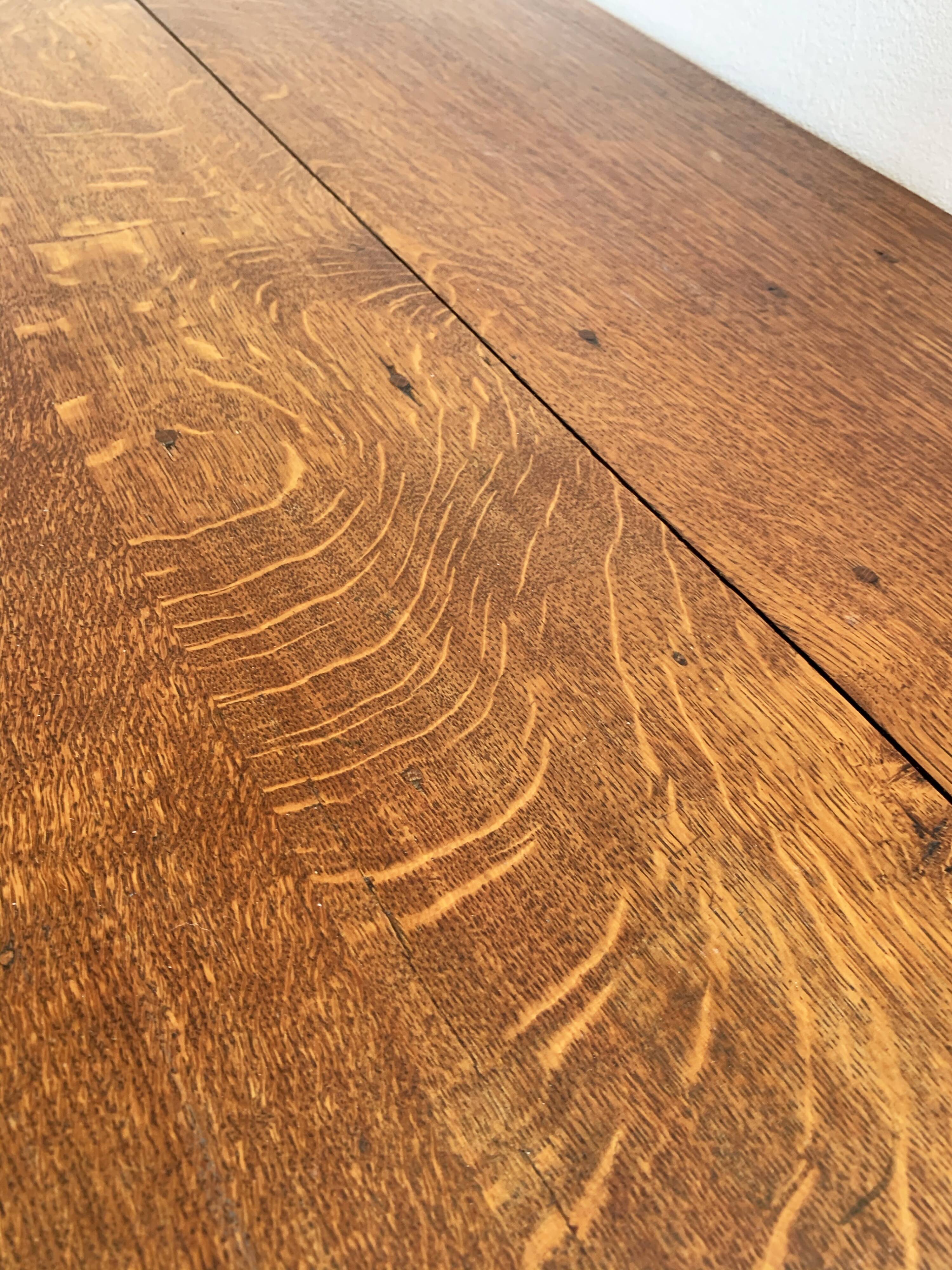 Authentic vintage farmhouse table in solid oak from the 50s and 60s
