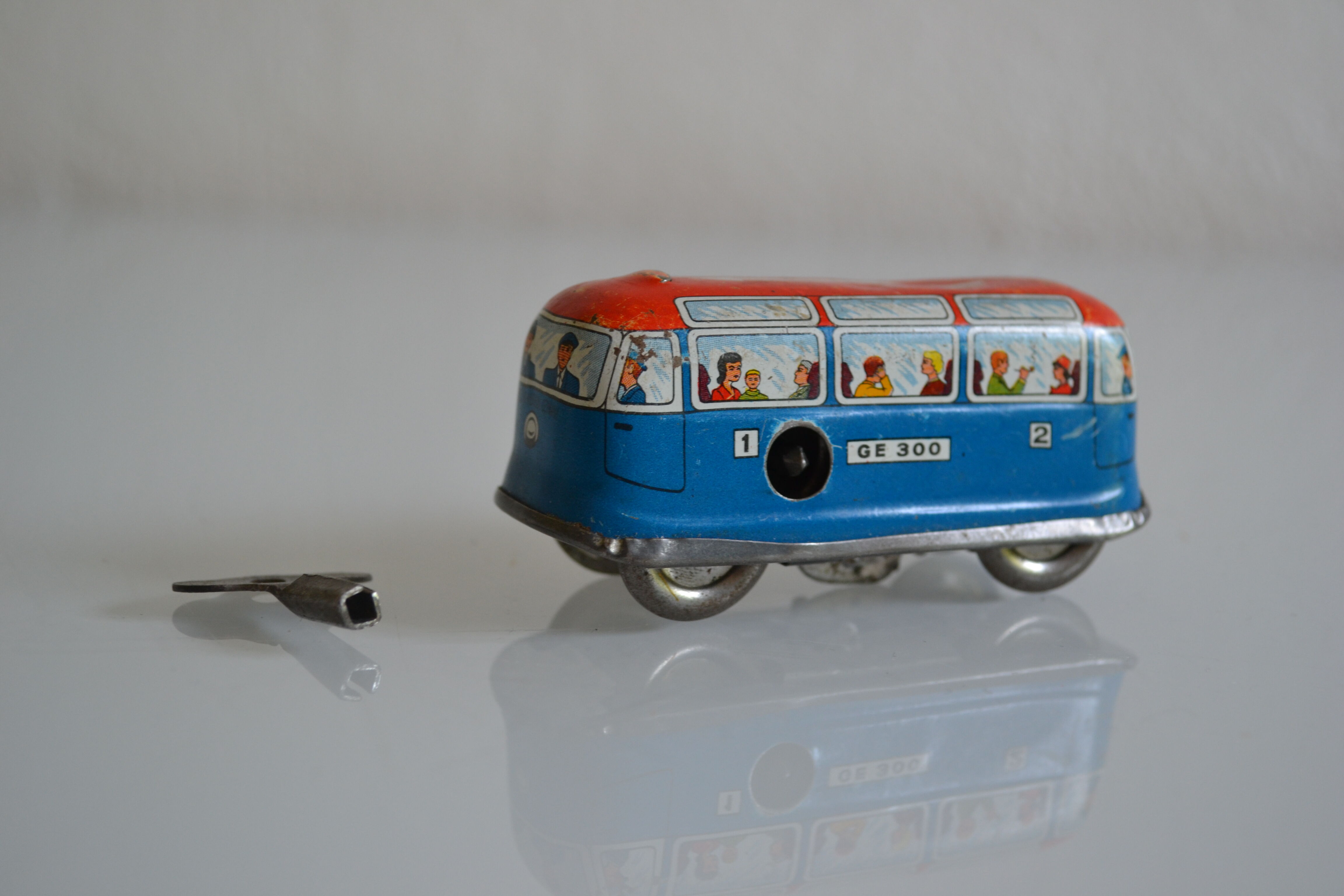 1950 vintage mechanical bus