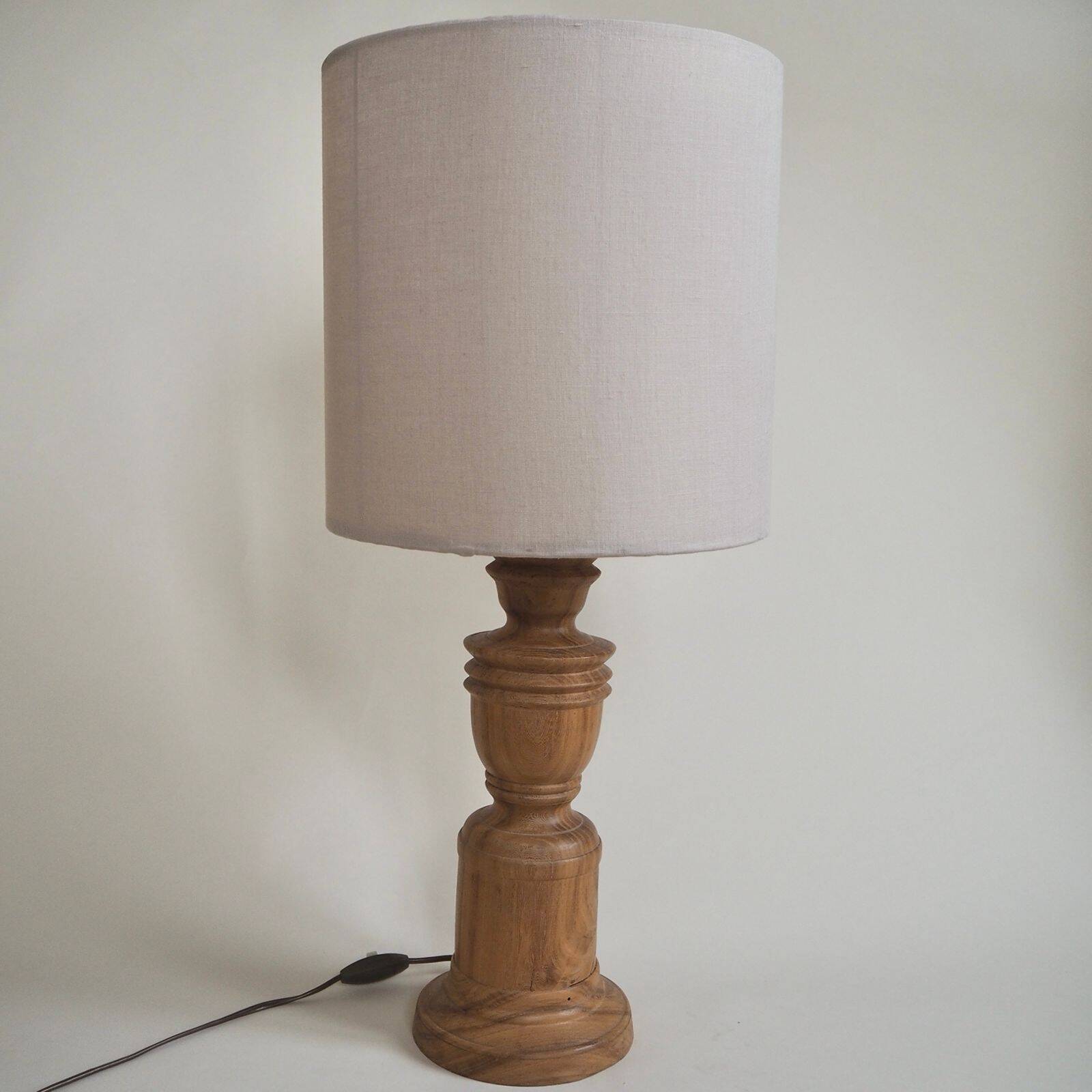 Blond wood lamp