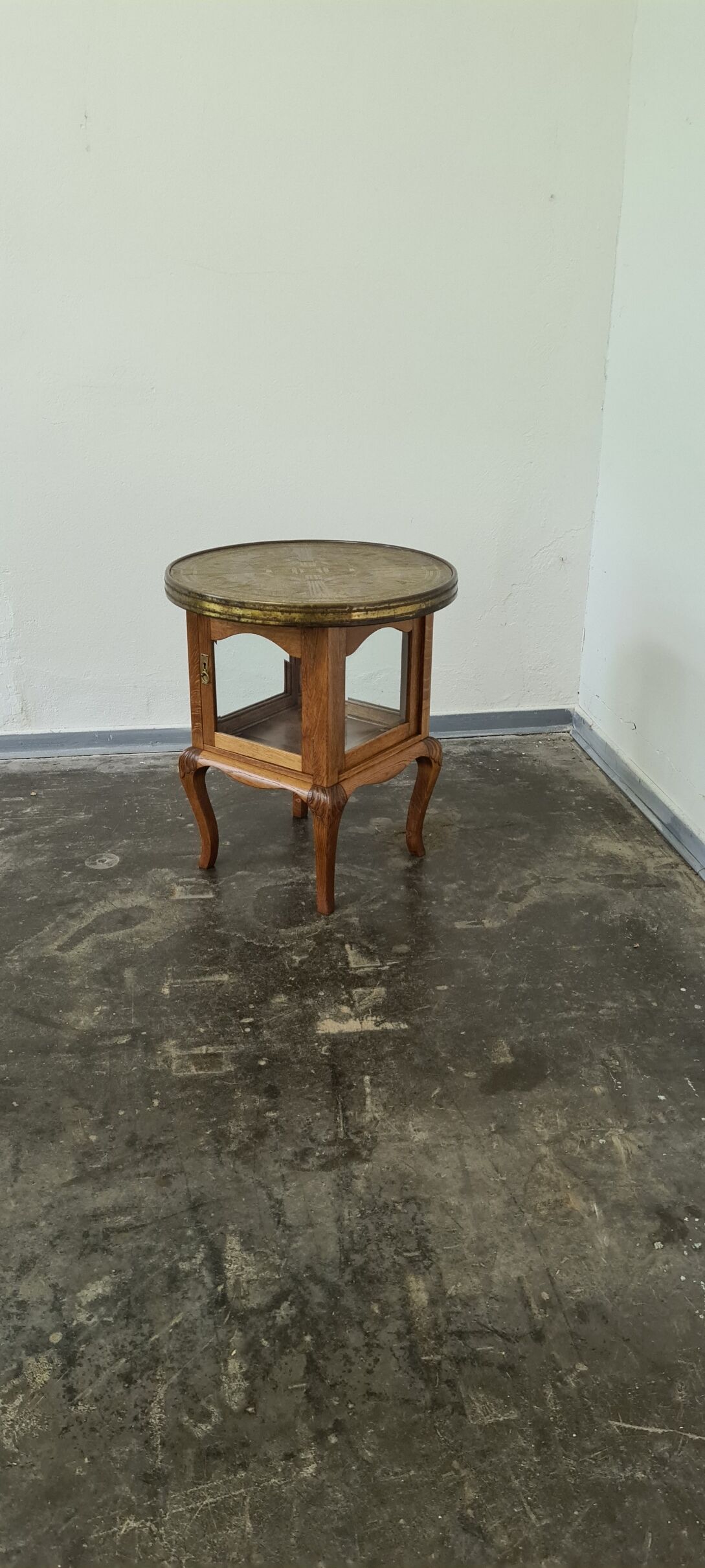 Vintage smoking table