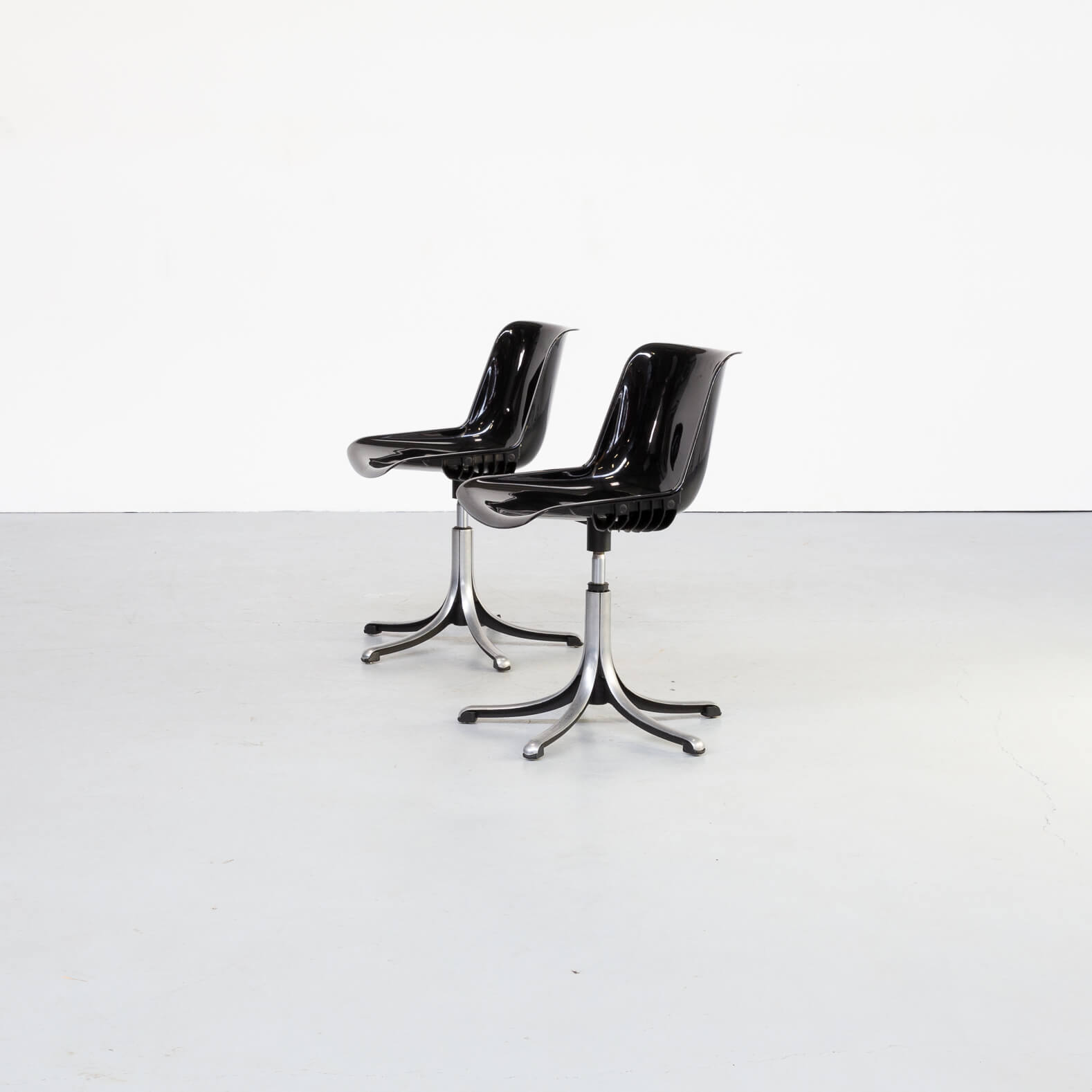 Chaise de bureau Osvaldo Borsani 'modus' des années 70 pour Tecno