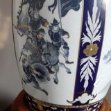 Chinese-decorated lamp