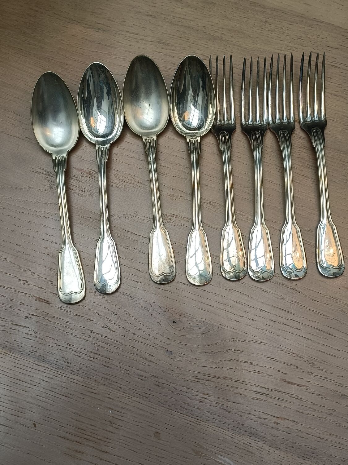 Silvered metal cutlery