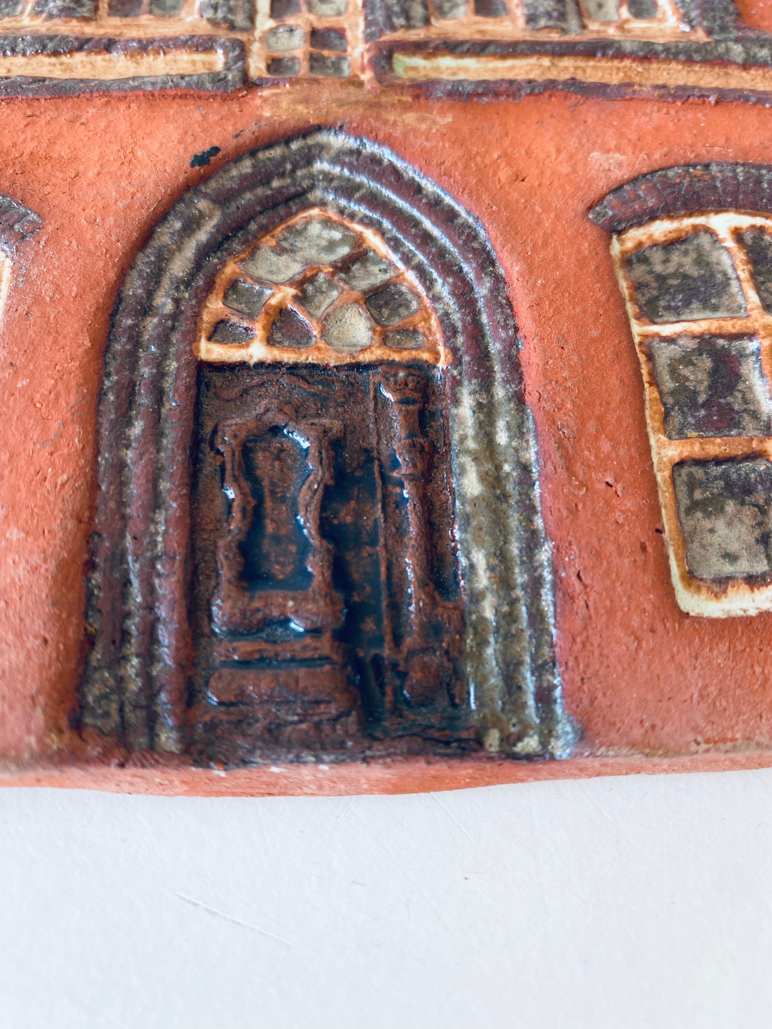 Decorative house wall pottery