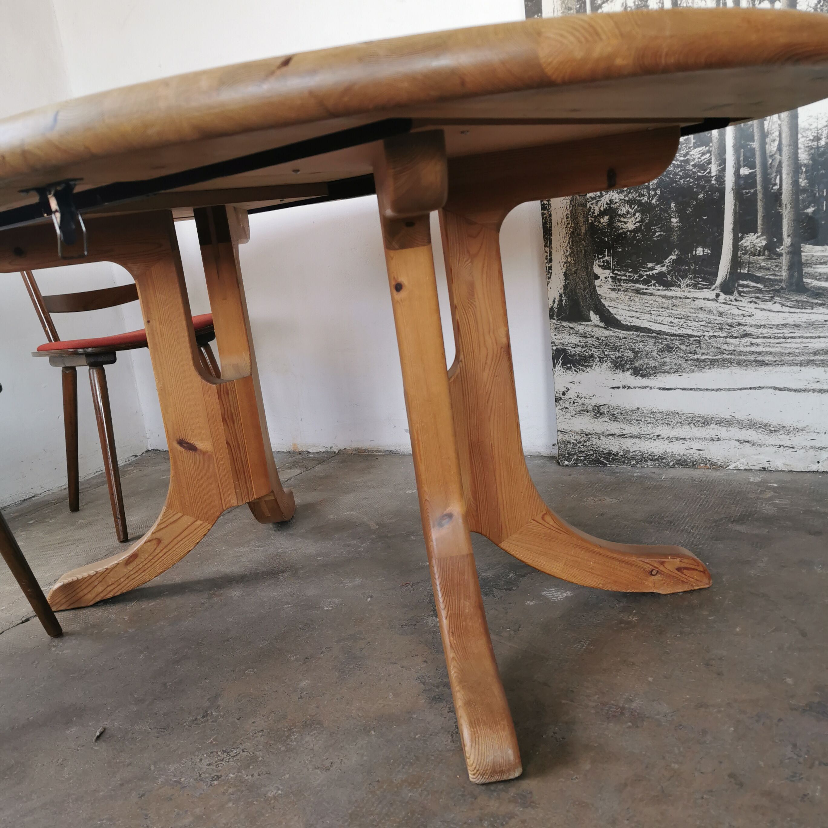 Table ronde en pin massif Rainer Daumiller