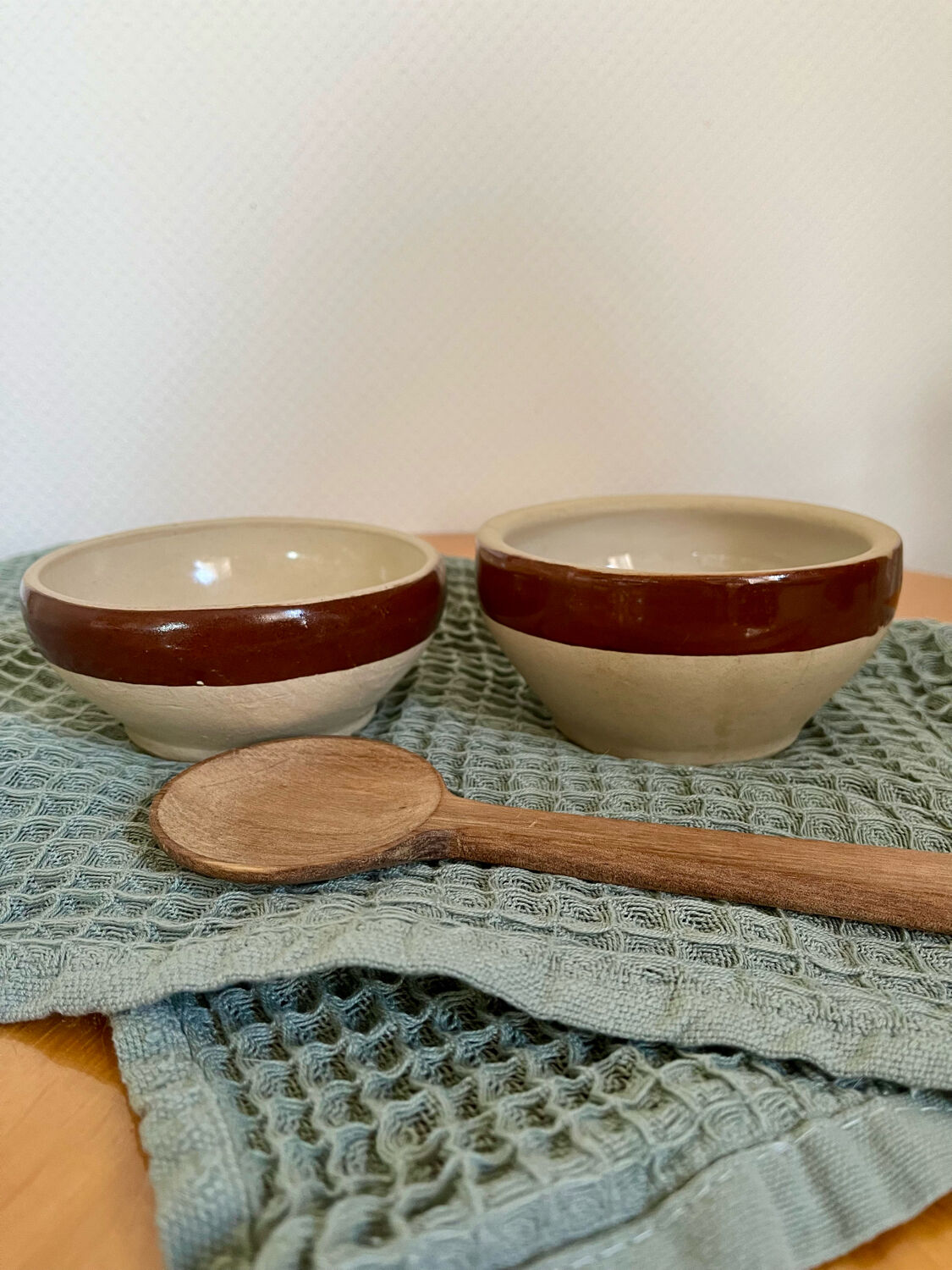 Set of 2 small Digoin bowls in vintage stoneware