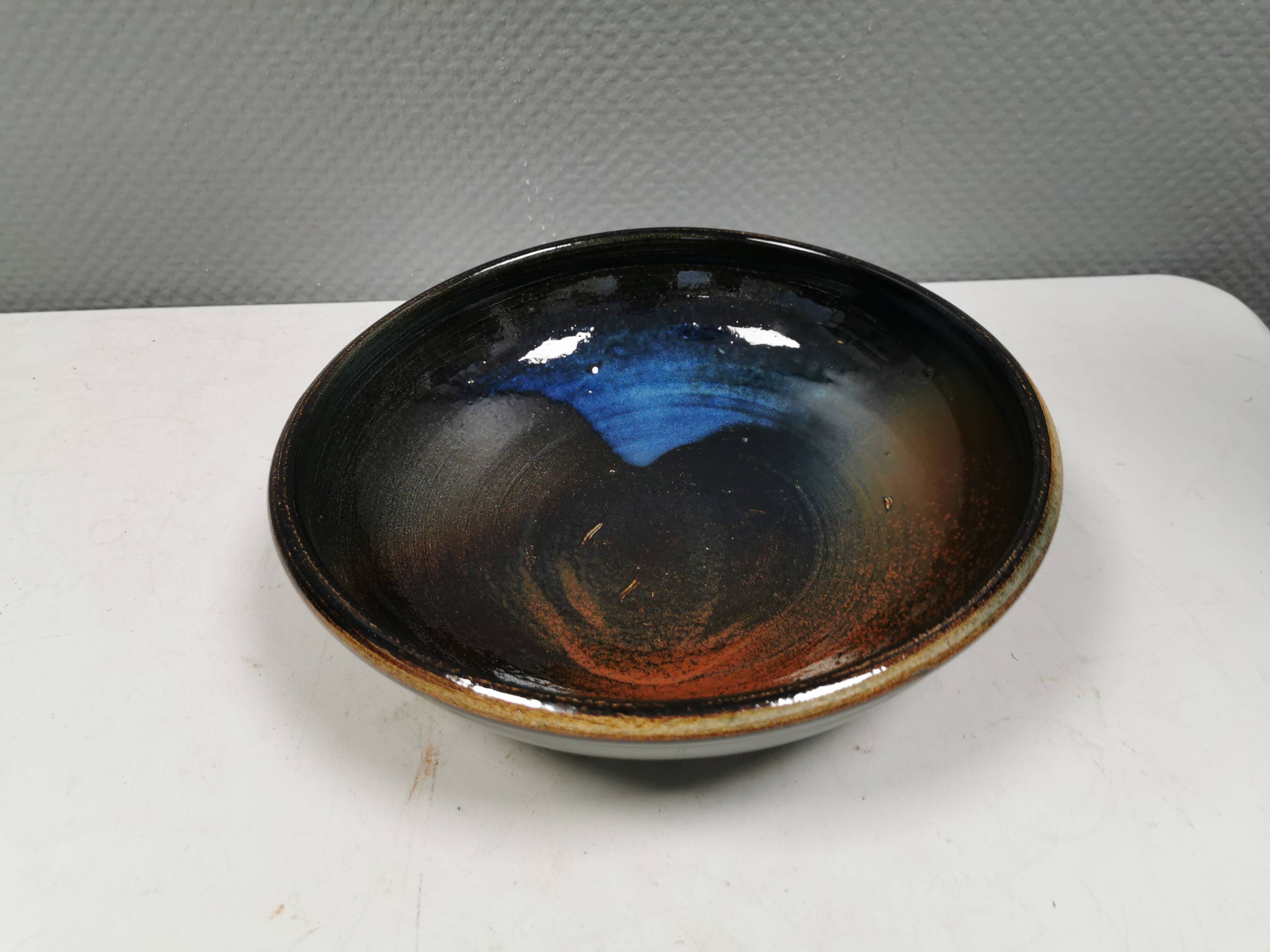 Large and beautiful bowl, made by Poul Hern Denmark 1980s.