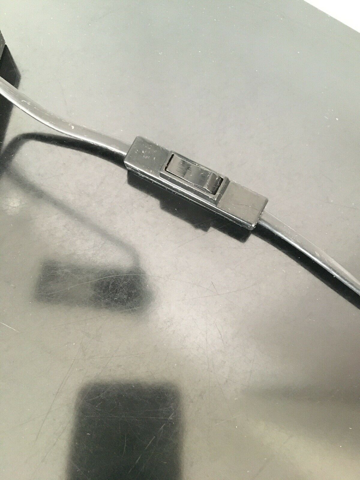 Minimalist office lamp Autographe Paris