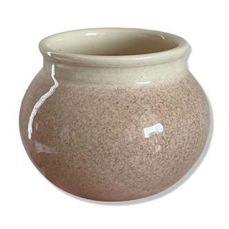 Beige ceramic pot