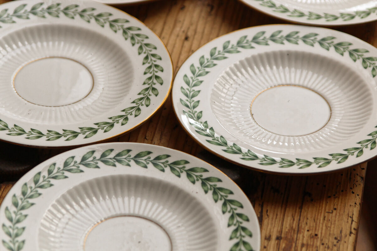 Set of cups and saucers, Sarreguemines porcelain, decoration "laurels"