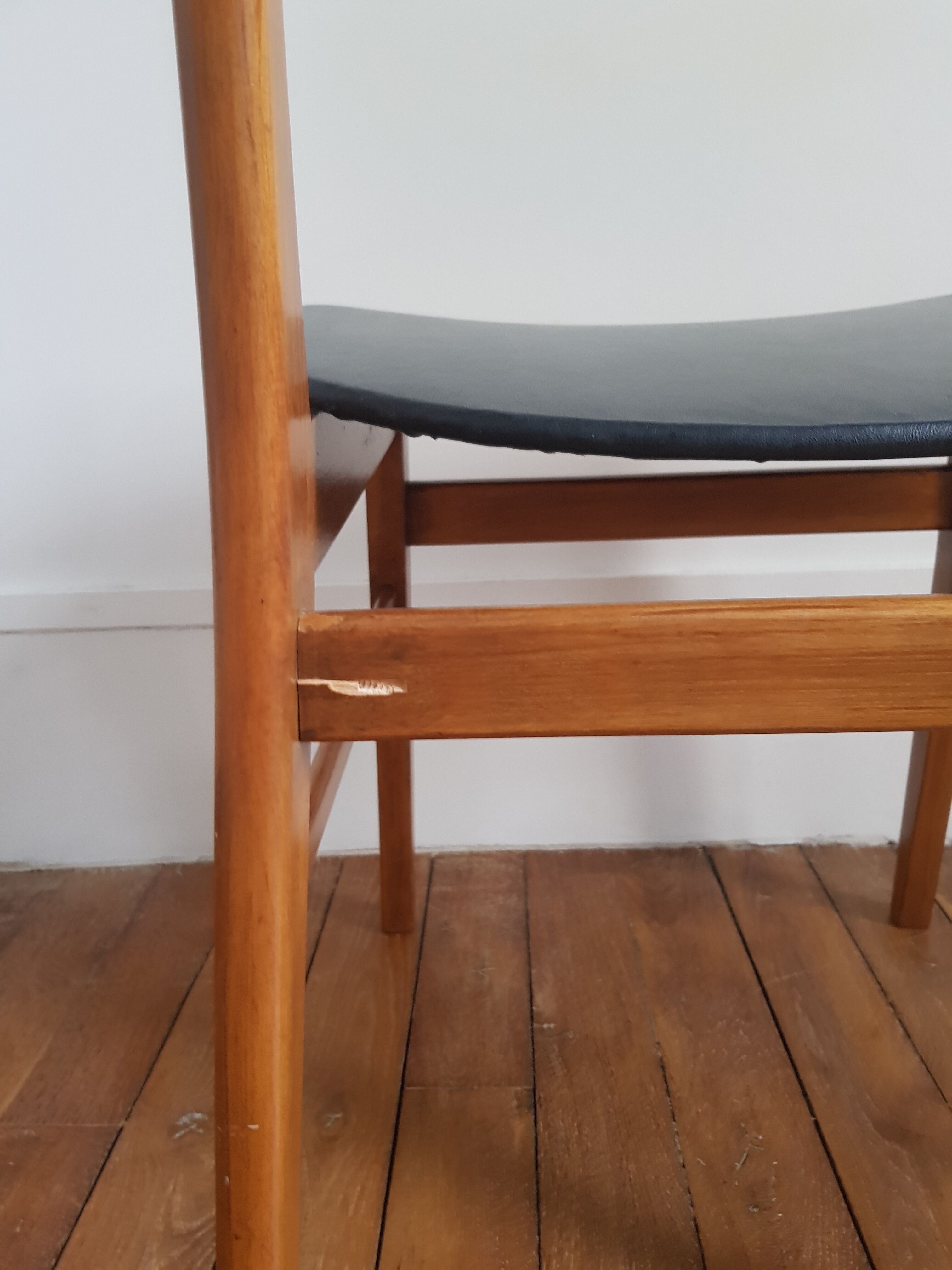 Scandinavian chair