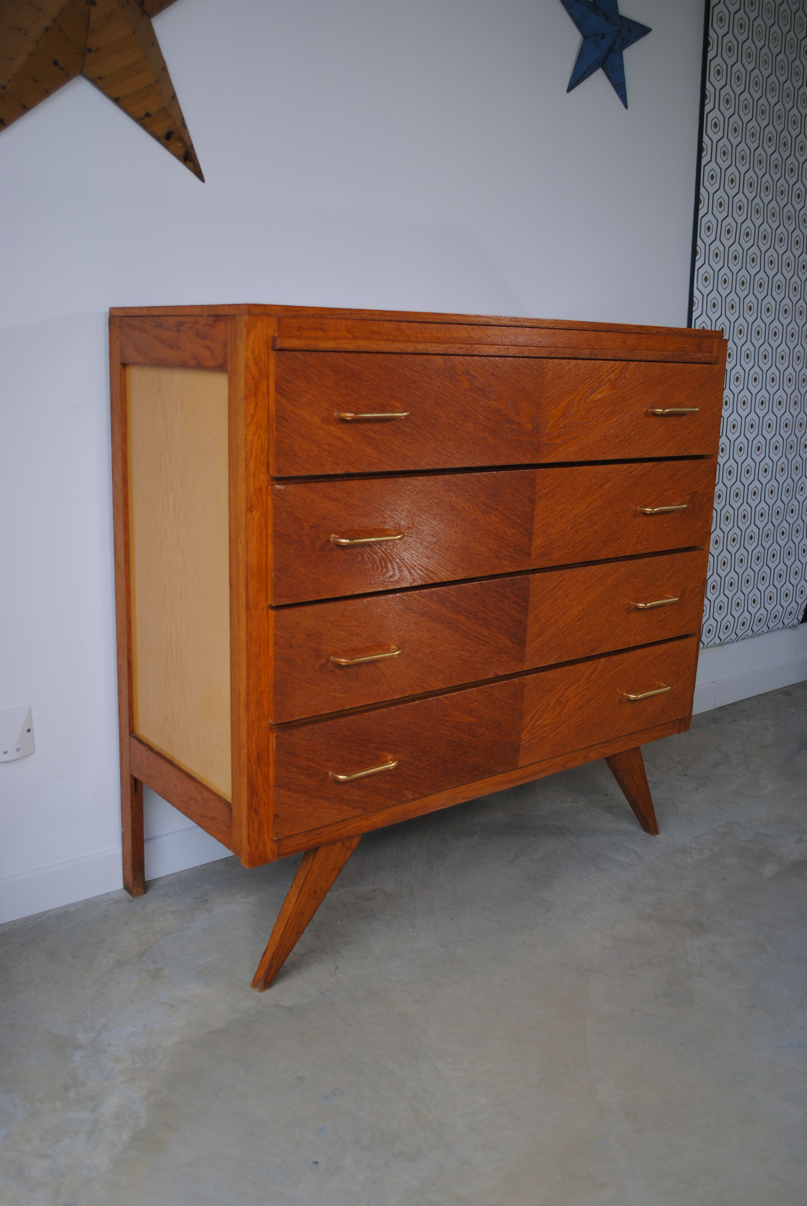 Chest of drawers feet compass 1970