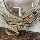 19th century Venitien mirror in bevelled and engraved glass