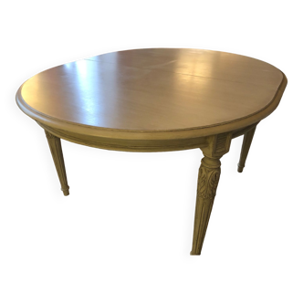 Dining room table