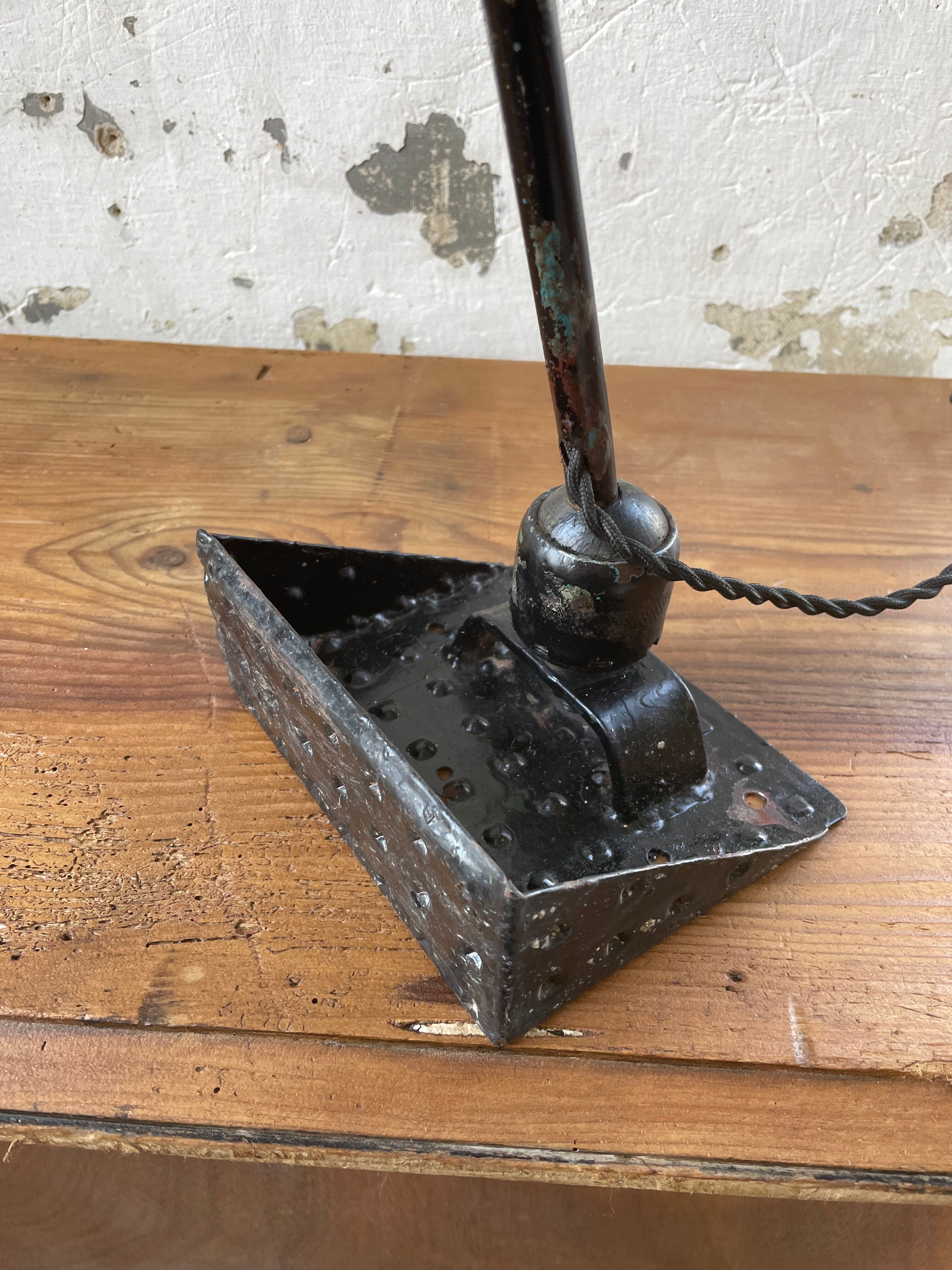 Articulated workshop lamp ravel ball joints