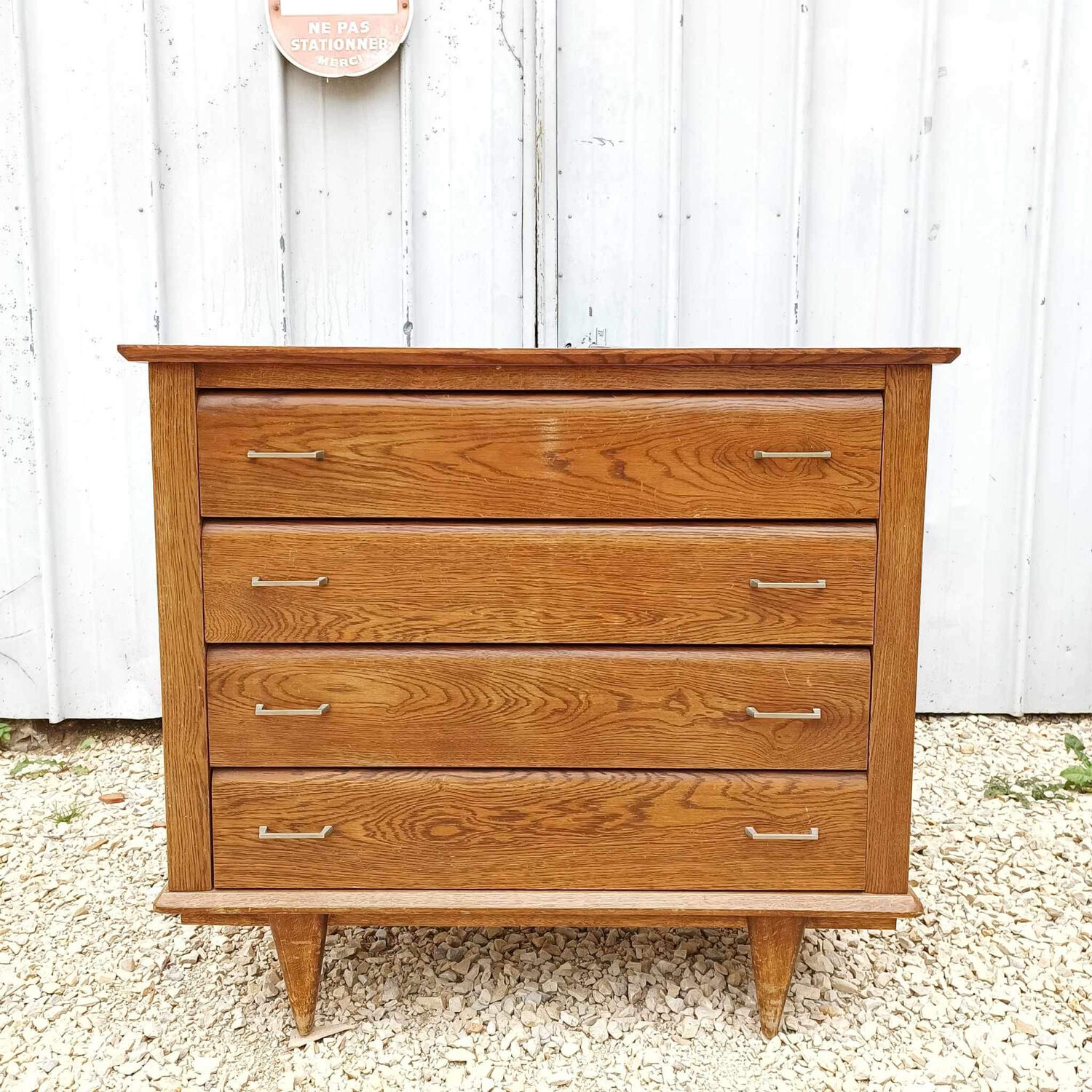 Chest of drawers