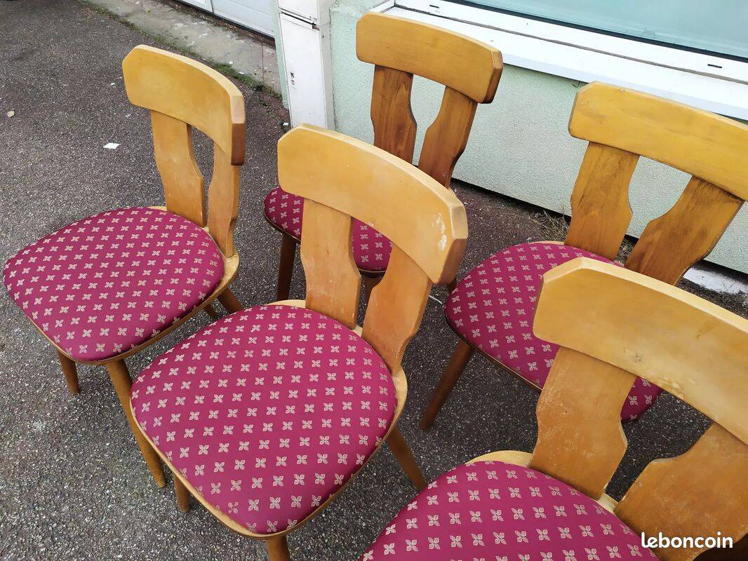 Set of 10 wooden bistro chairs with vintage cushions from the 70s/80s/90s