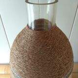 Cane glass-decorated vase and natural fibers