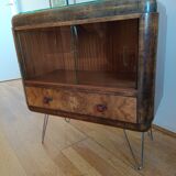 Meuble d'appoint avec vitrine