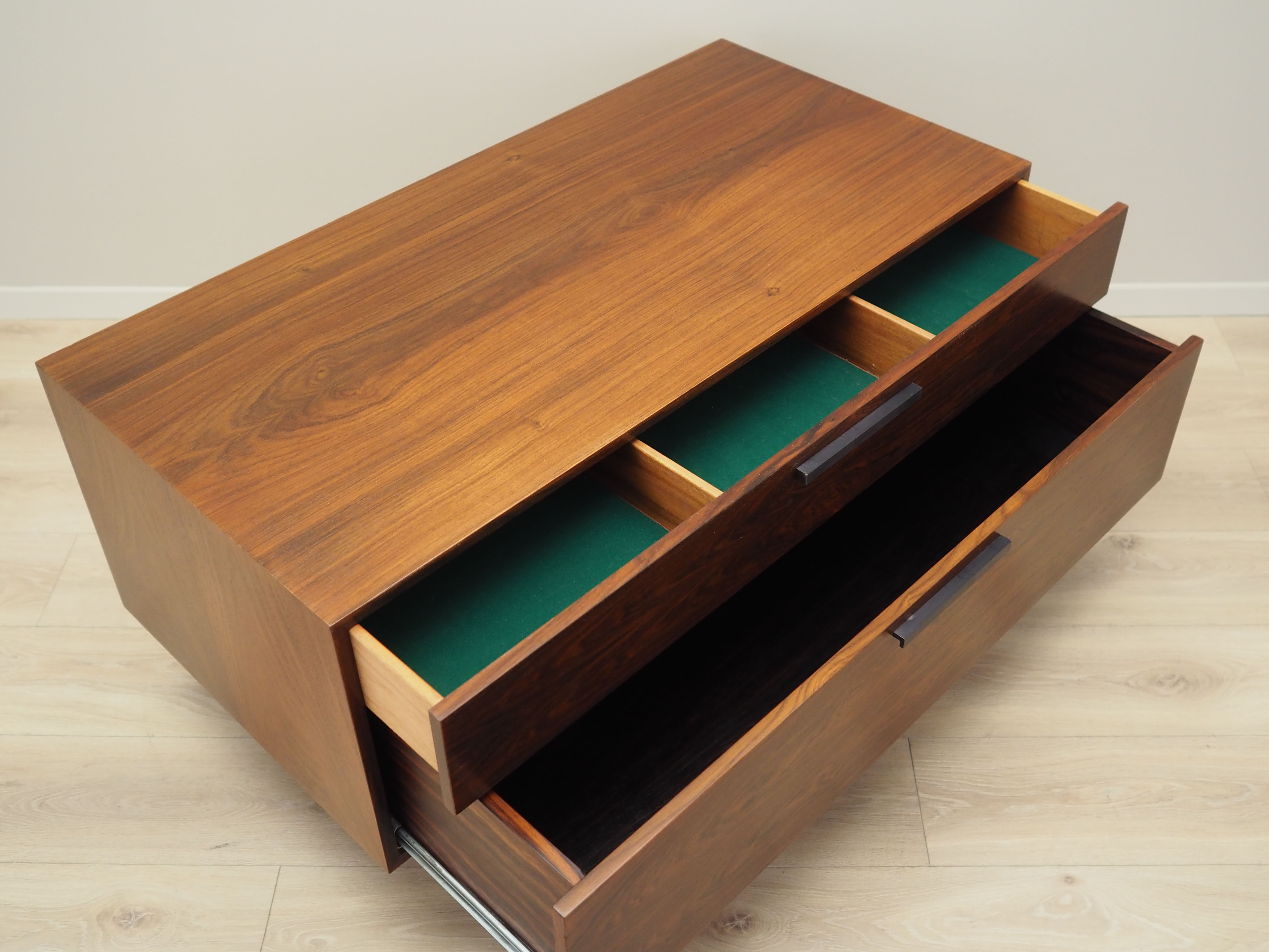 Commode en palissandre, design danois, années 1970, designer: Ib Kofod Larsen, fabricant: Faarup Møb