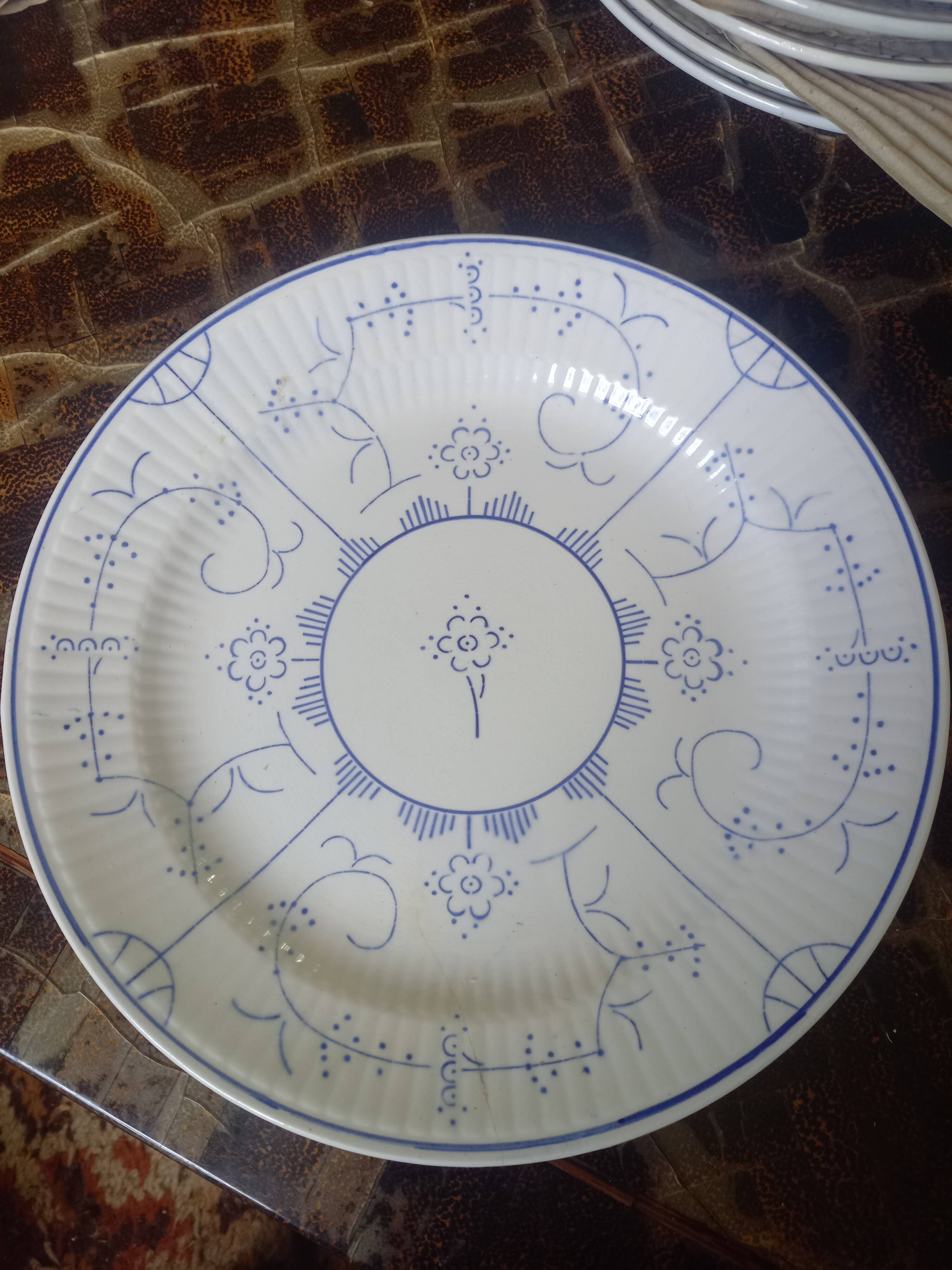 Lot 6 flat plates Boch Frères Keramis vintage earthenware