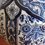 Vase with lid by Boch Delfts