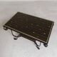 Table basse vintage avec 2 plateaux en verre avec impression des années 50