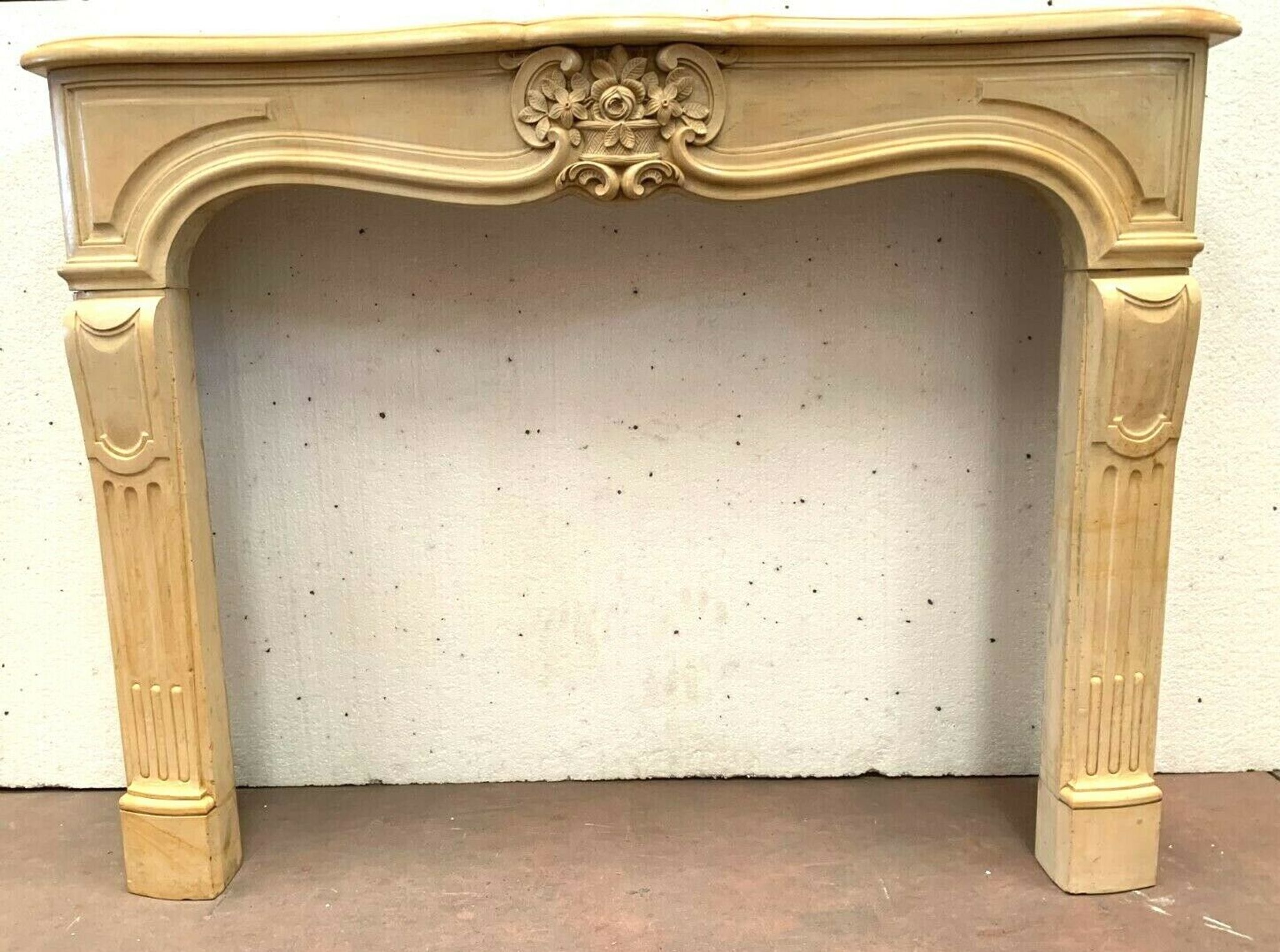 Louis XV style fireplace in natural stone XX century