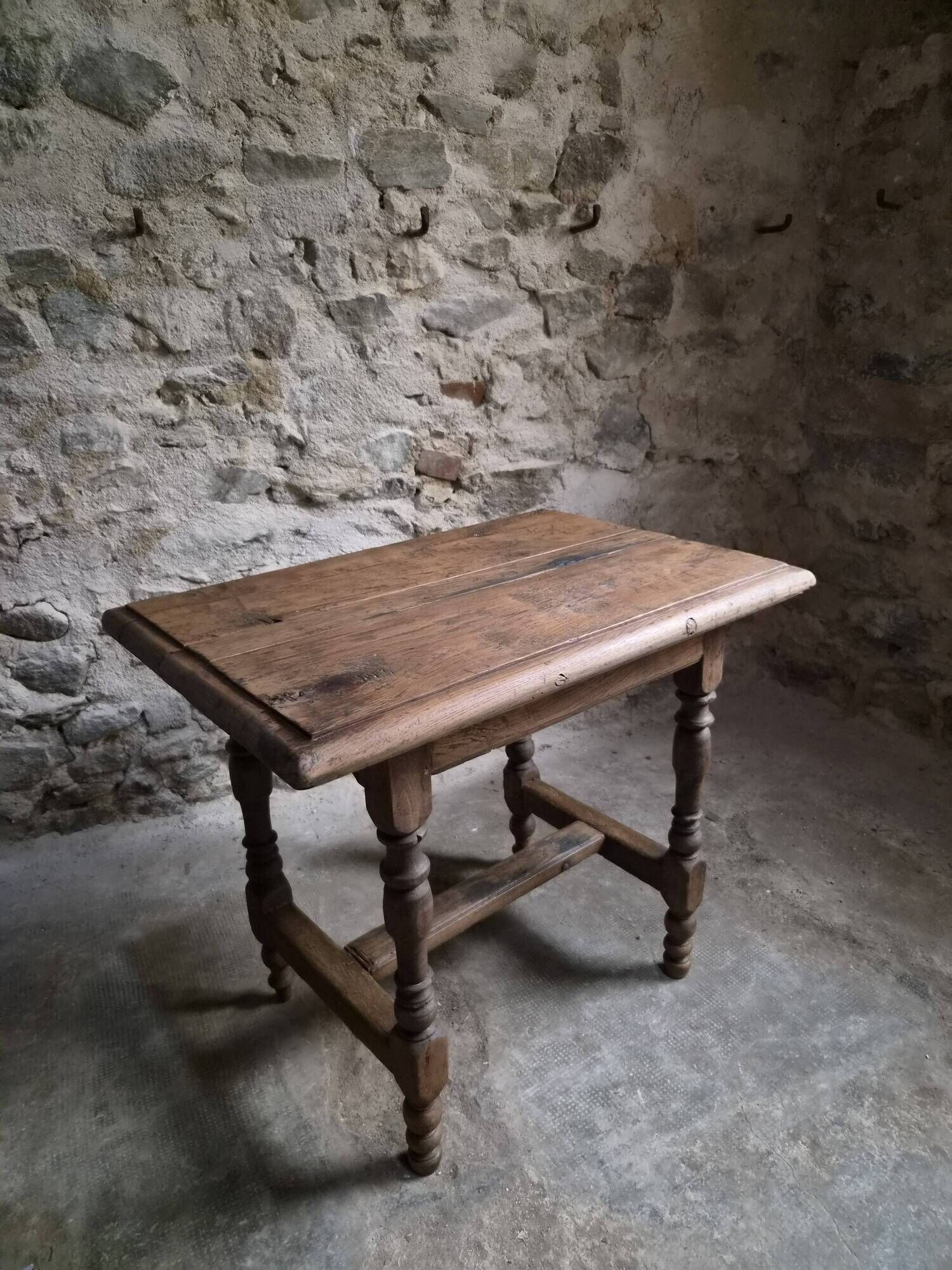 18th-century oak table / Small desk – Rustic French country table
