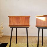 Paire de tables de chevets pieds compas métal