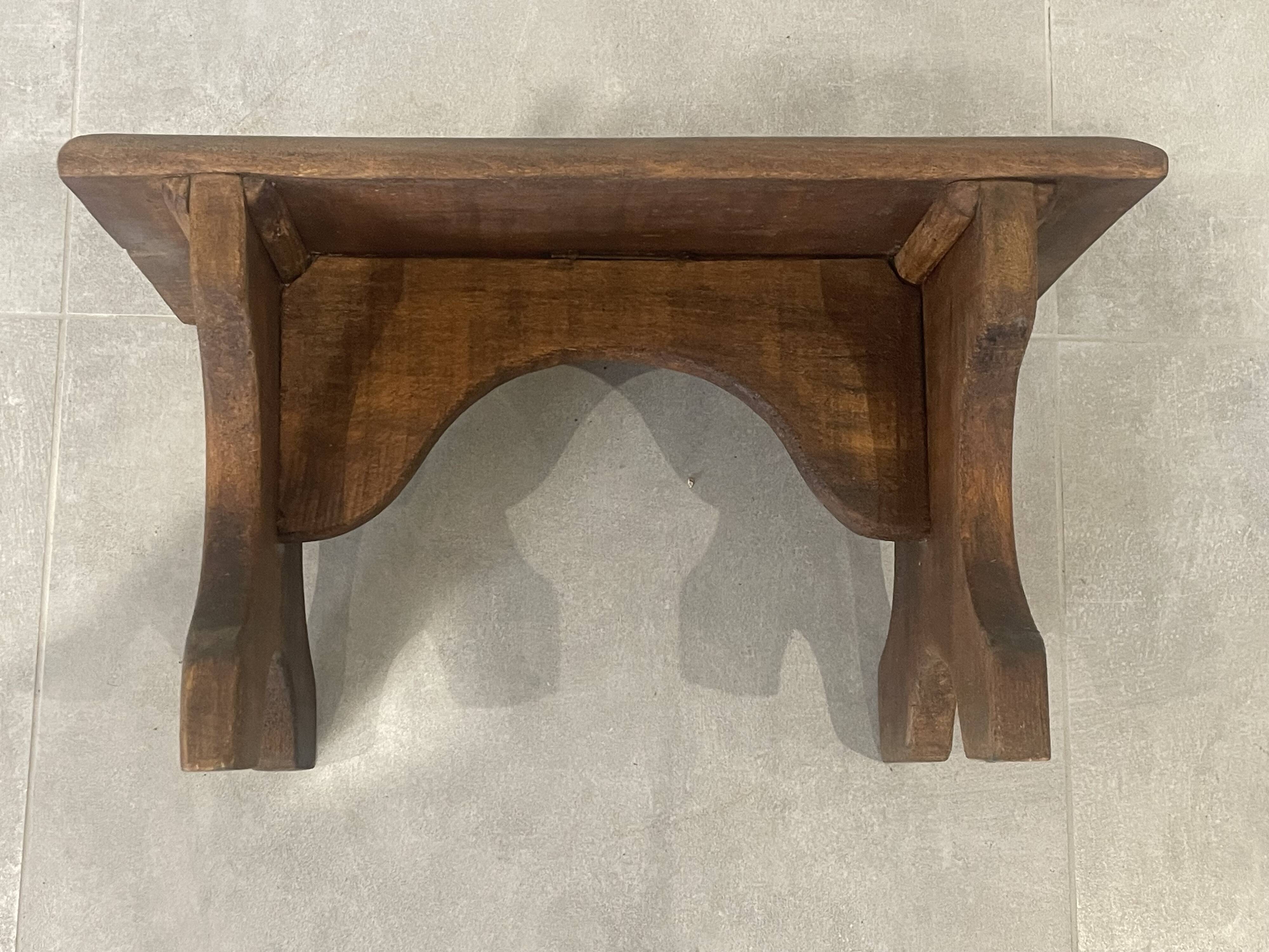 Large format lacemaking bench