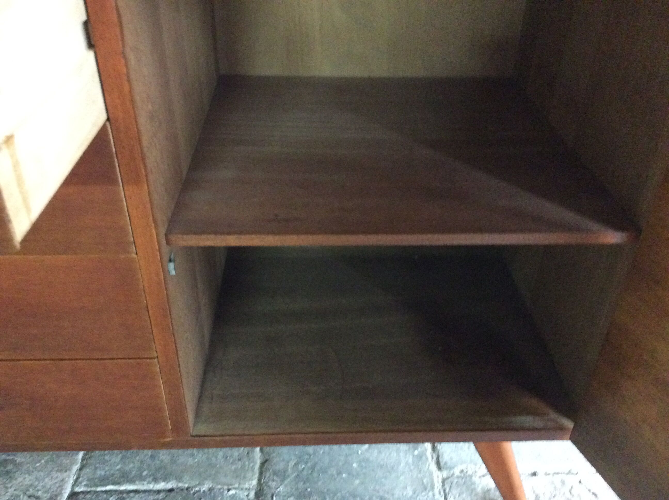 Commode vintage