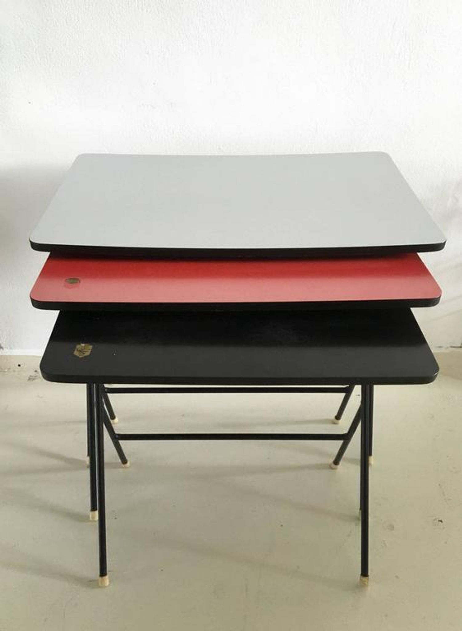 Ensemble de tables gigognes industrielles par Pilastro 1960s