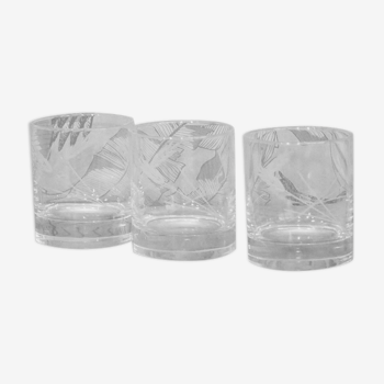 Three whisky glasses in vintage chiseled crystal 1960